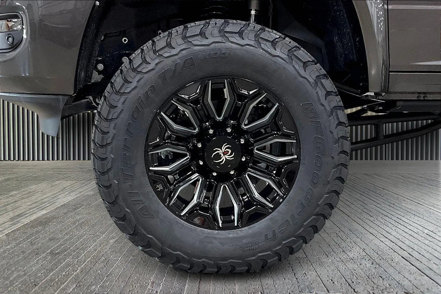 Vehicle Image 6