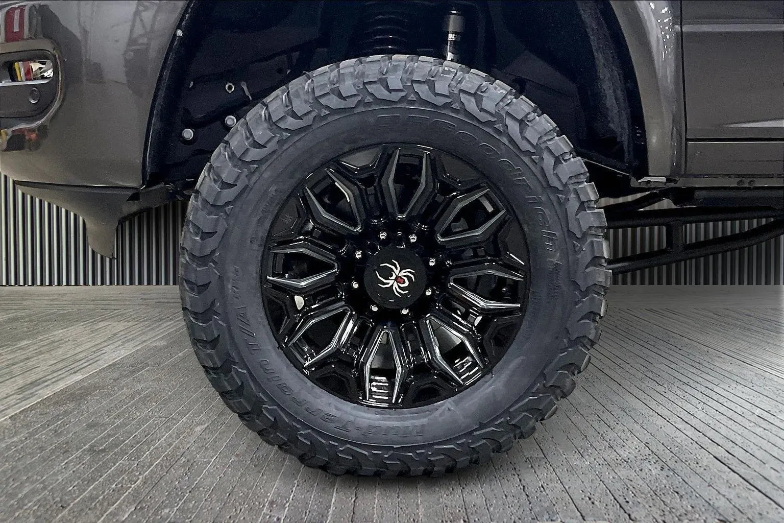 Vehicle Image 6