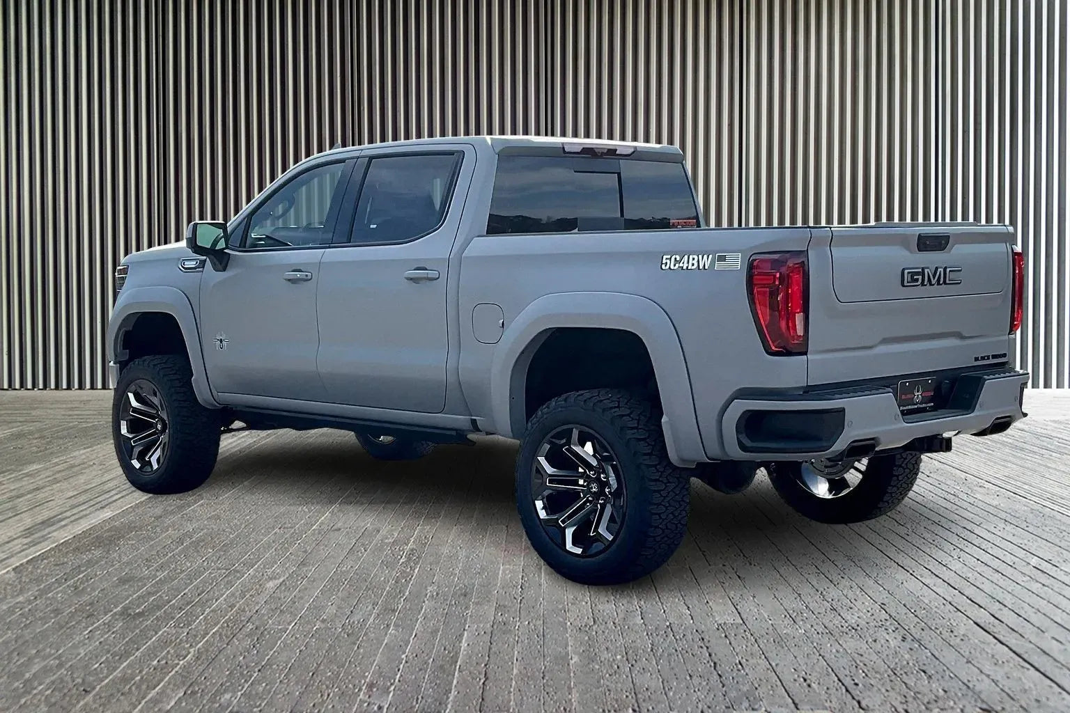 Vehicle Image 4