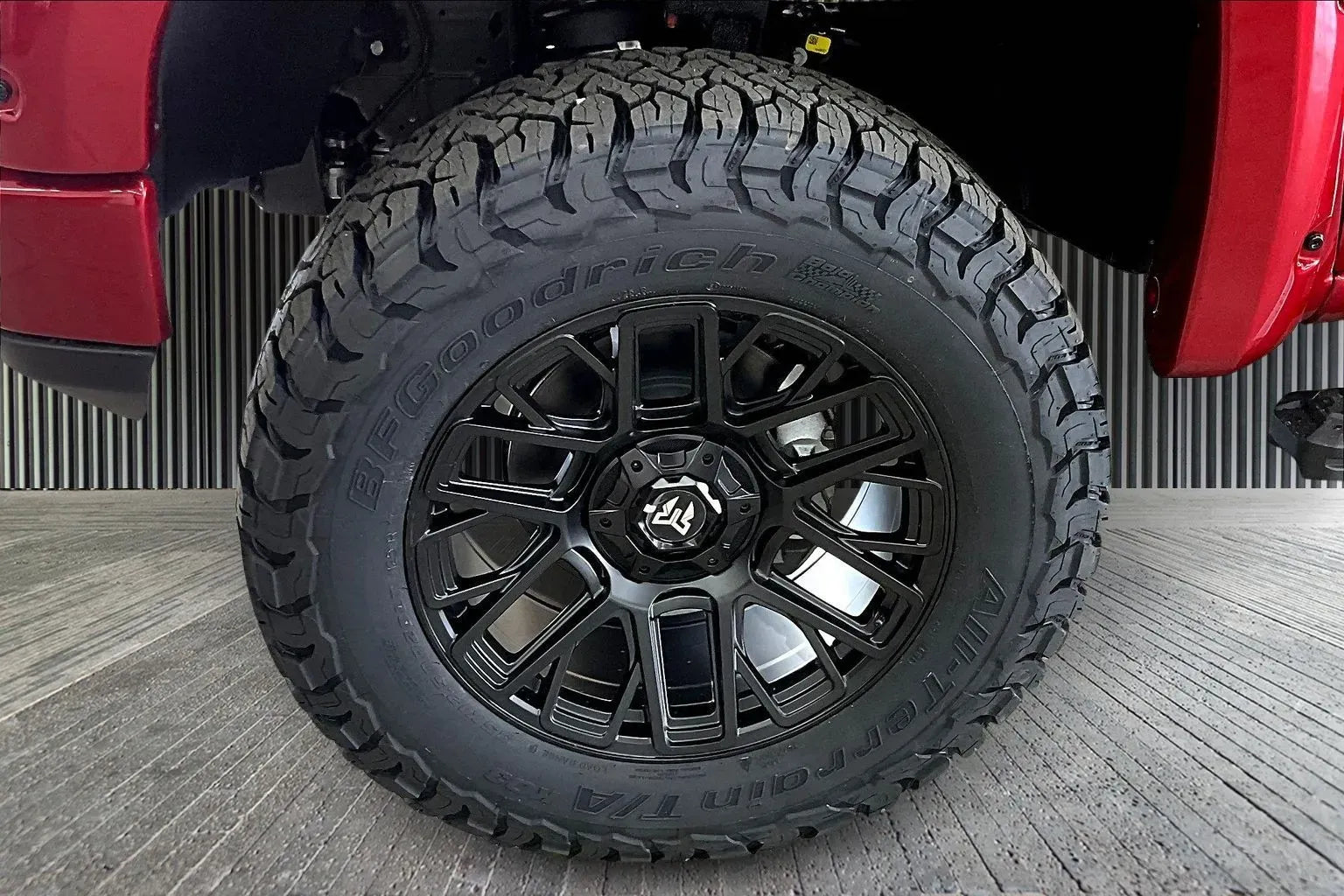Vehicle Image 6