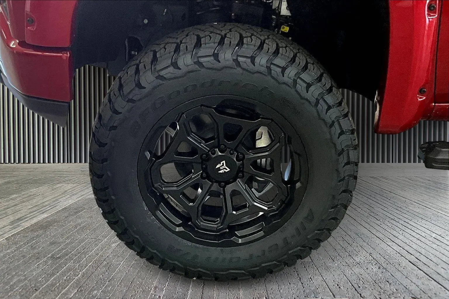 Vehicle Image 6