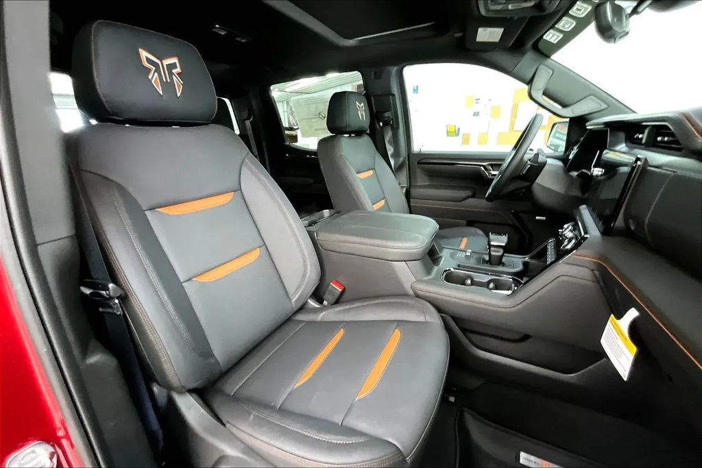 Vehicle Image 8