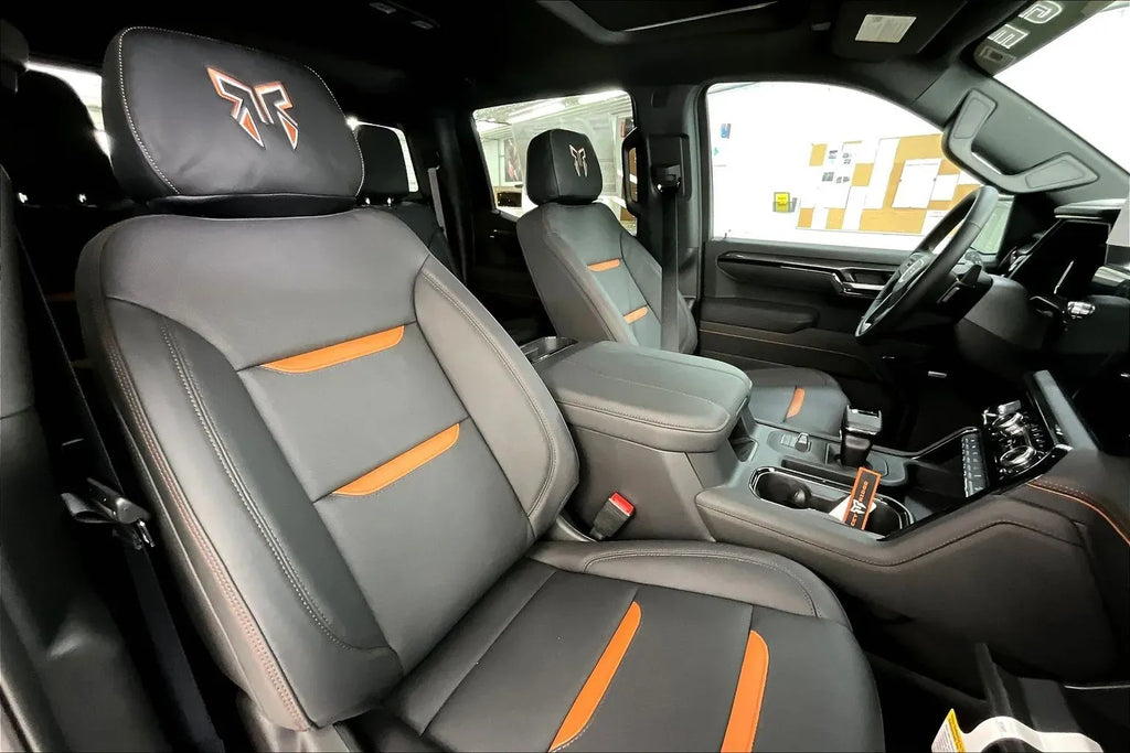 Vehicle Image 8
