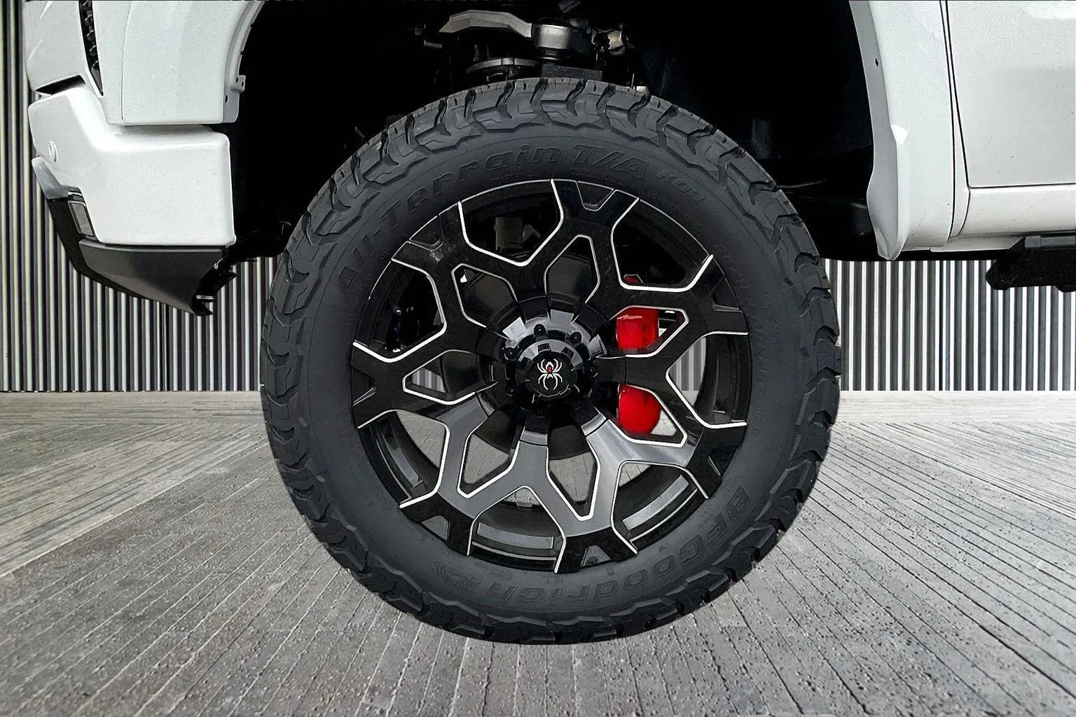 Vehicle Image 6
