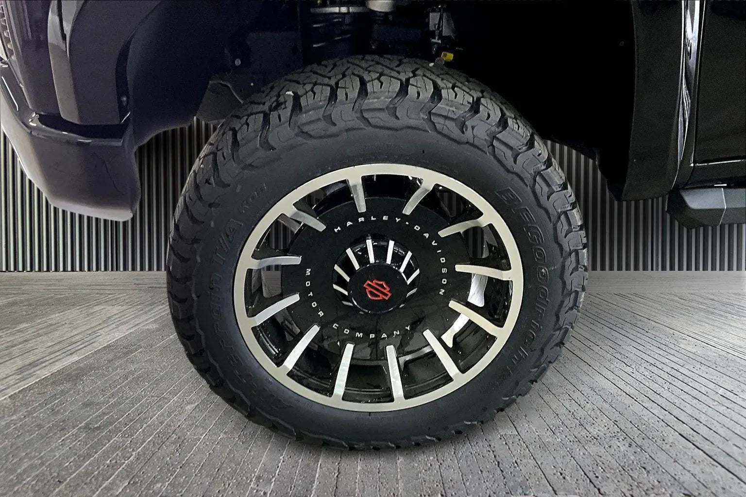 Vehicle Image 6