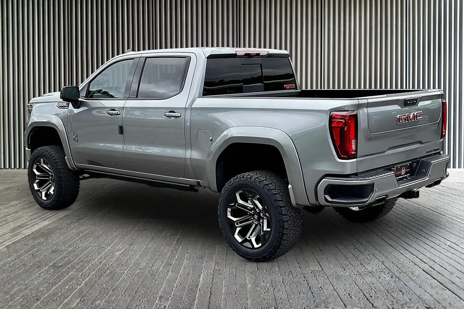 Vehicle Image 4