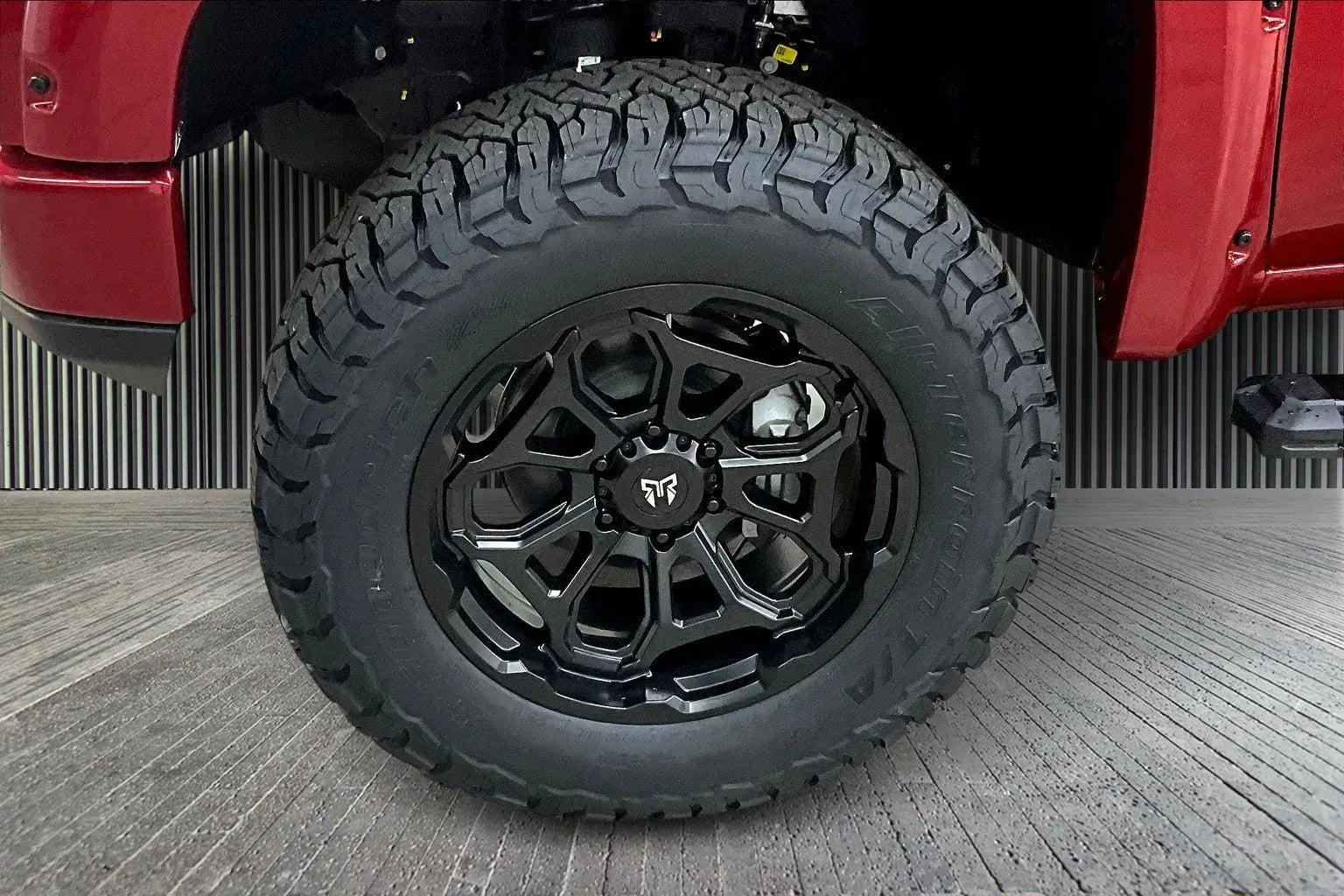 Vehicle Image 6
