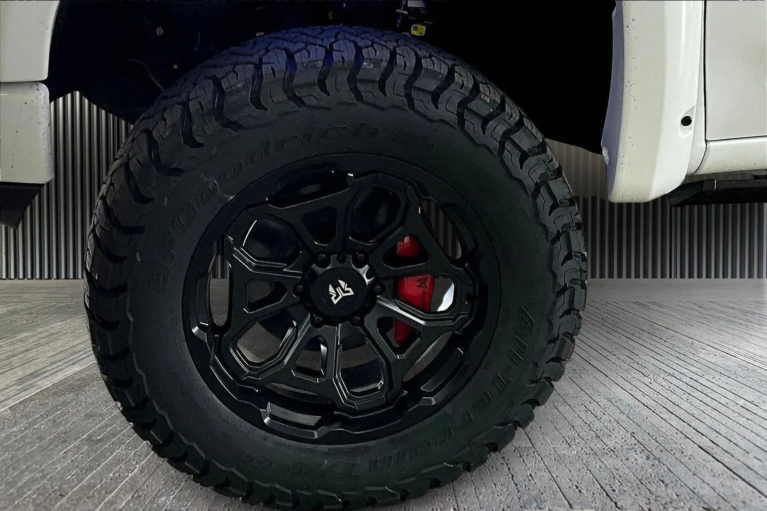 Vehicle Image 6