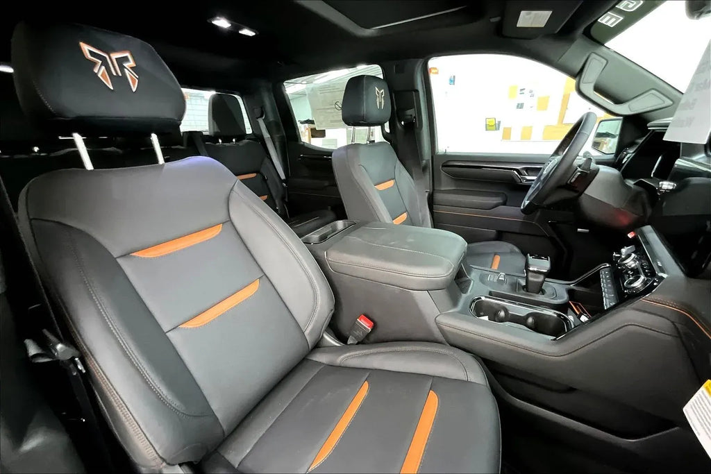 Vehicle Image 8