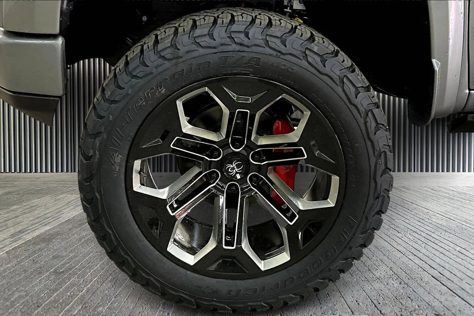 Vehicle Image 6