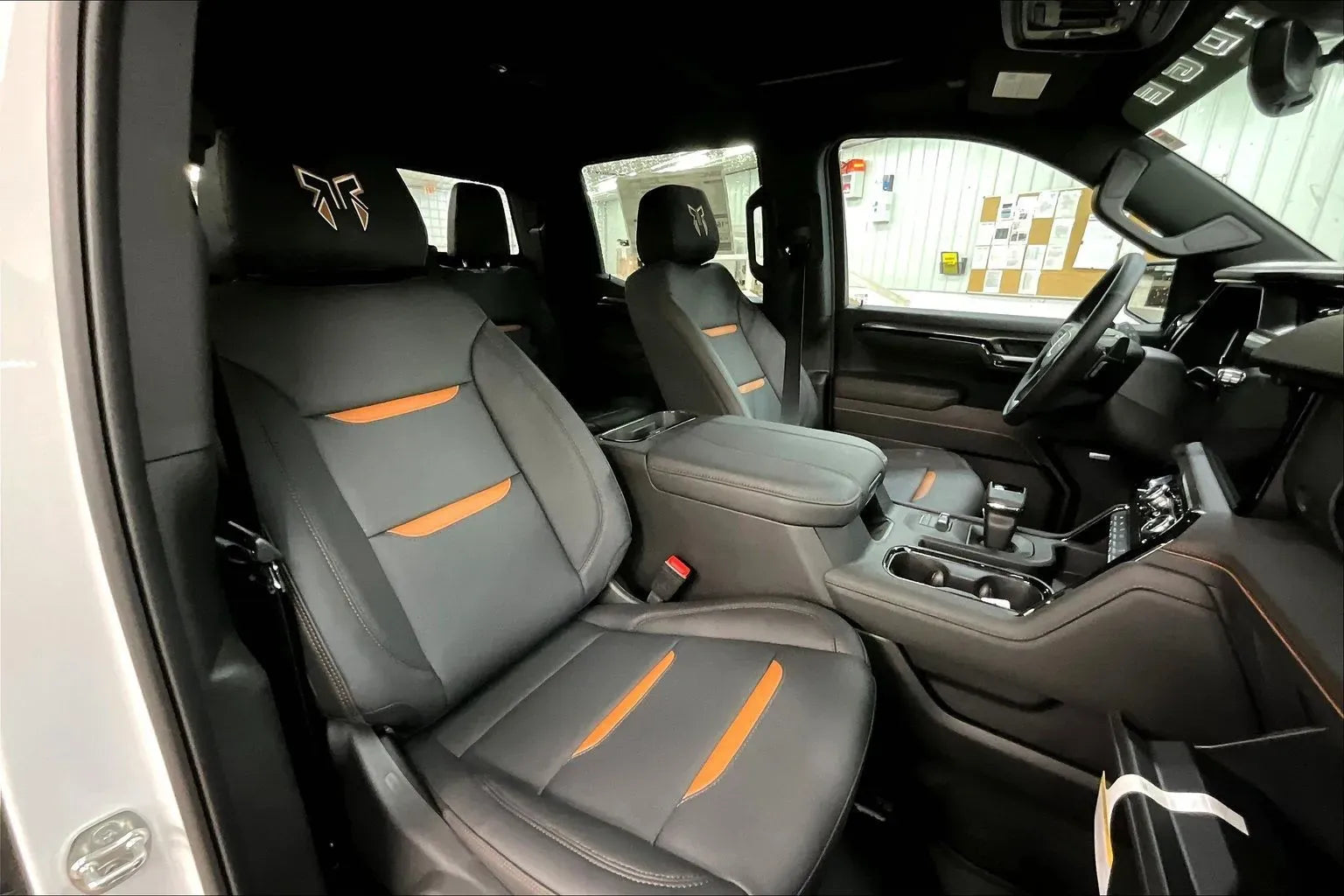 Vehicle Image 8