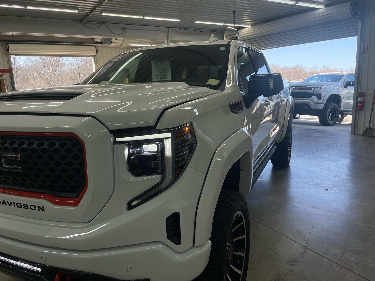 Vehicle Image 10