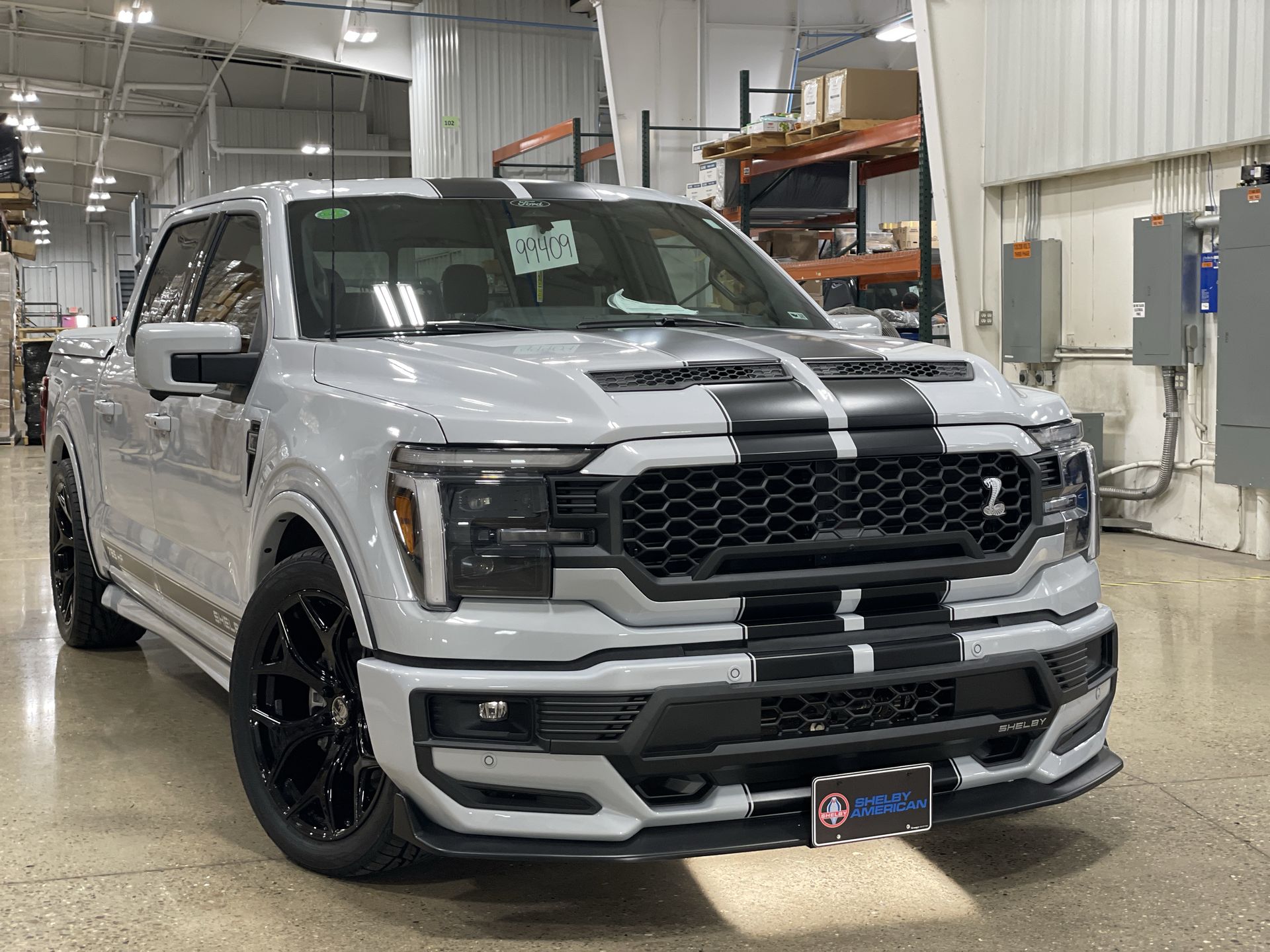 Vehicle Image 10