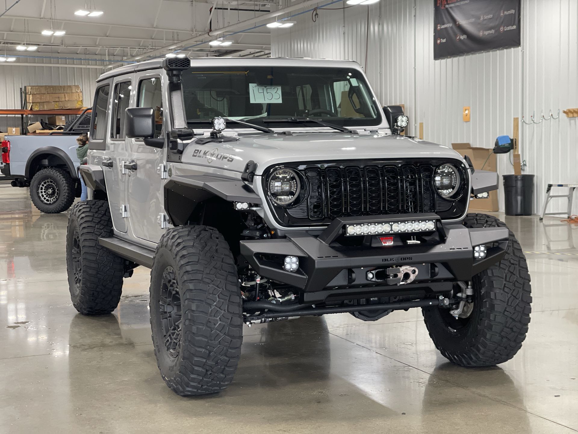 Vehicle Image 10