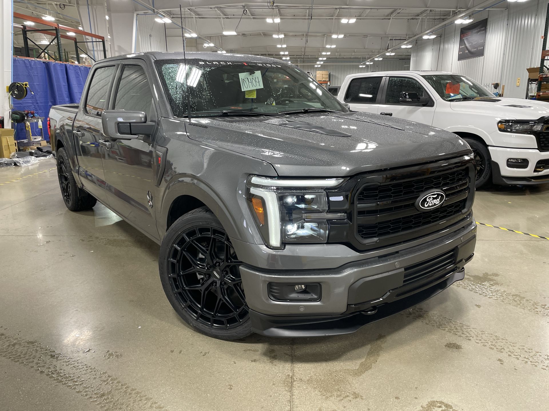 Vehicle Image 10