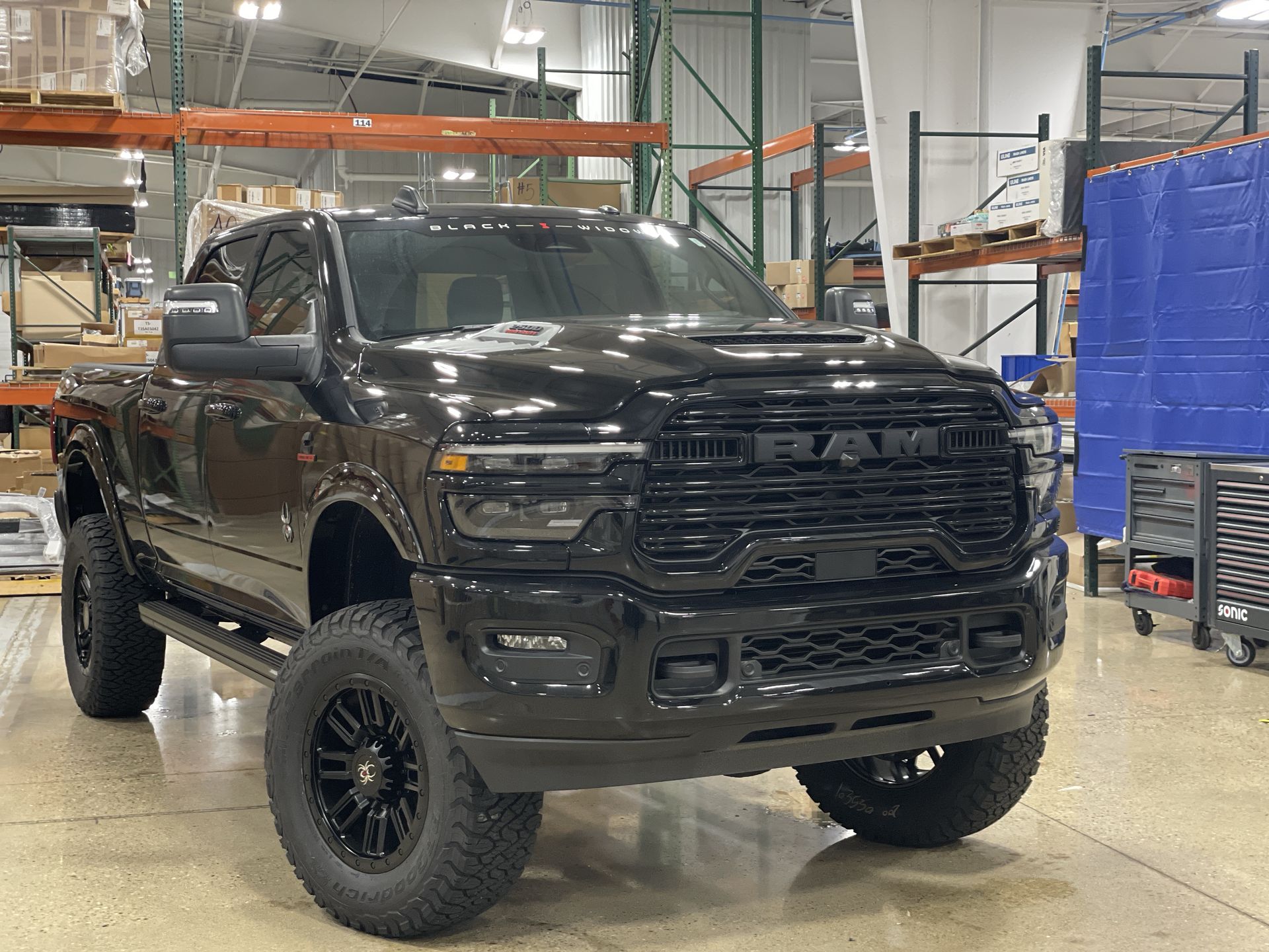 Vehicle Image 10