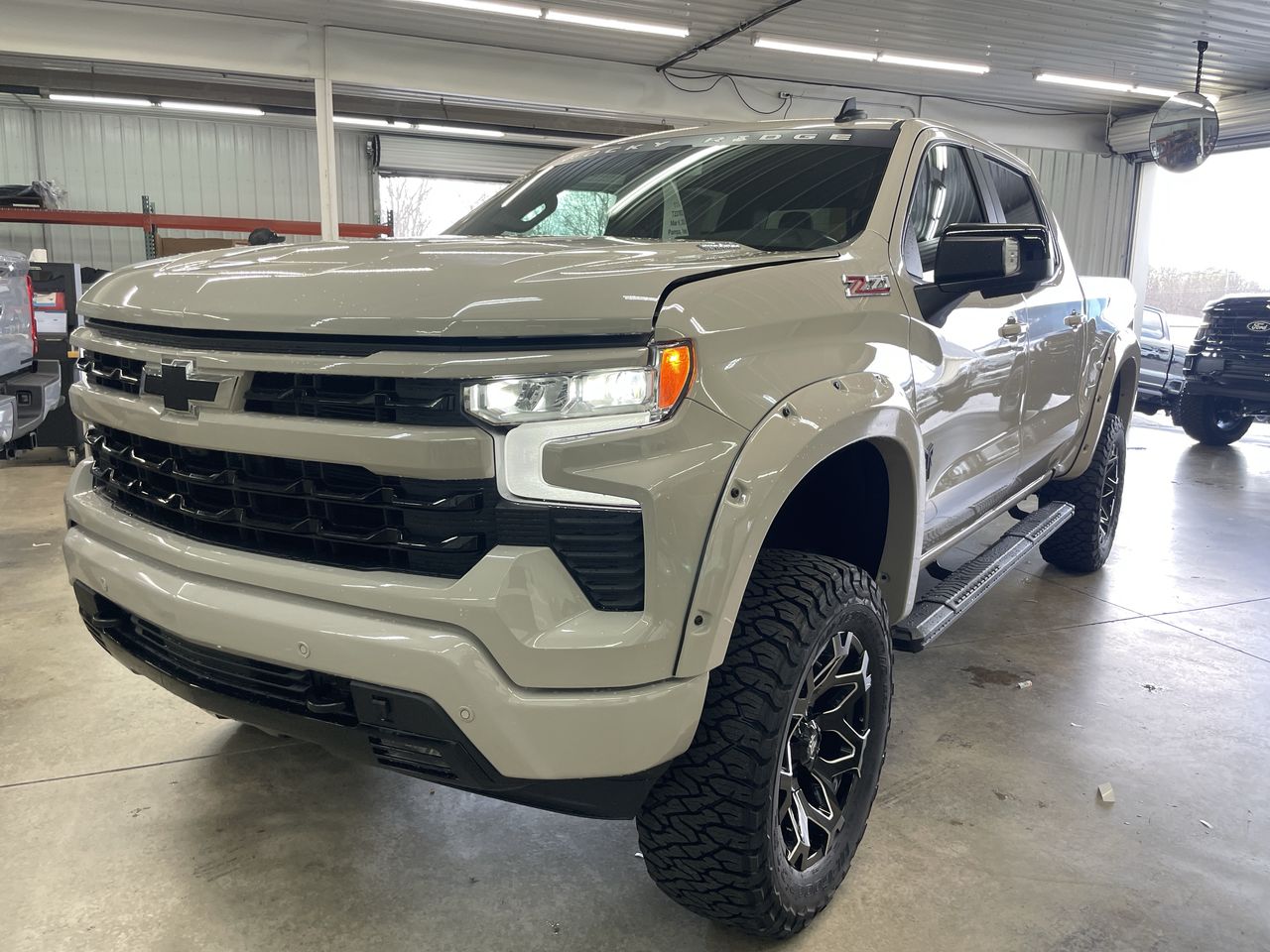 Vehicle Image 10