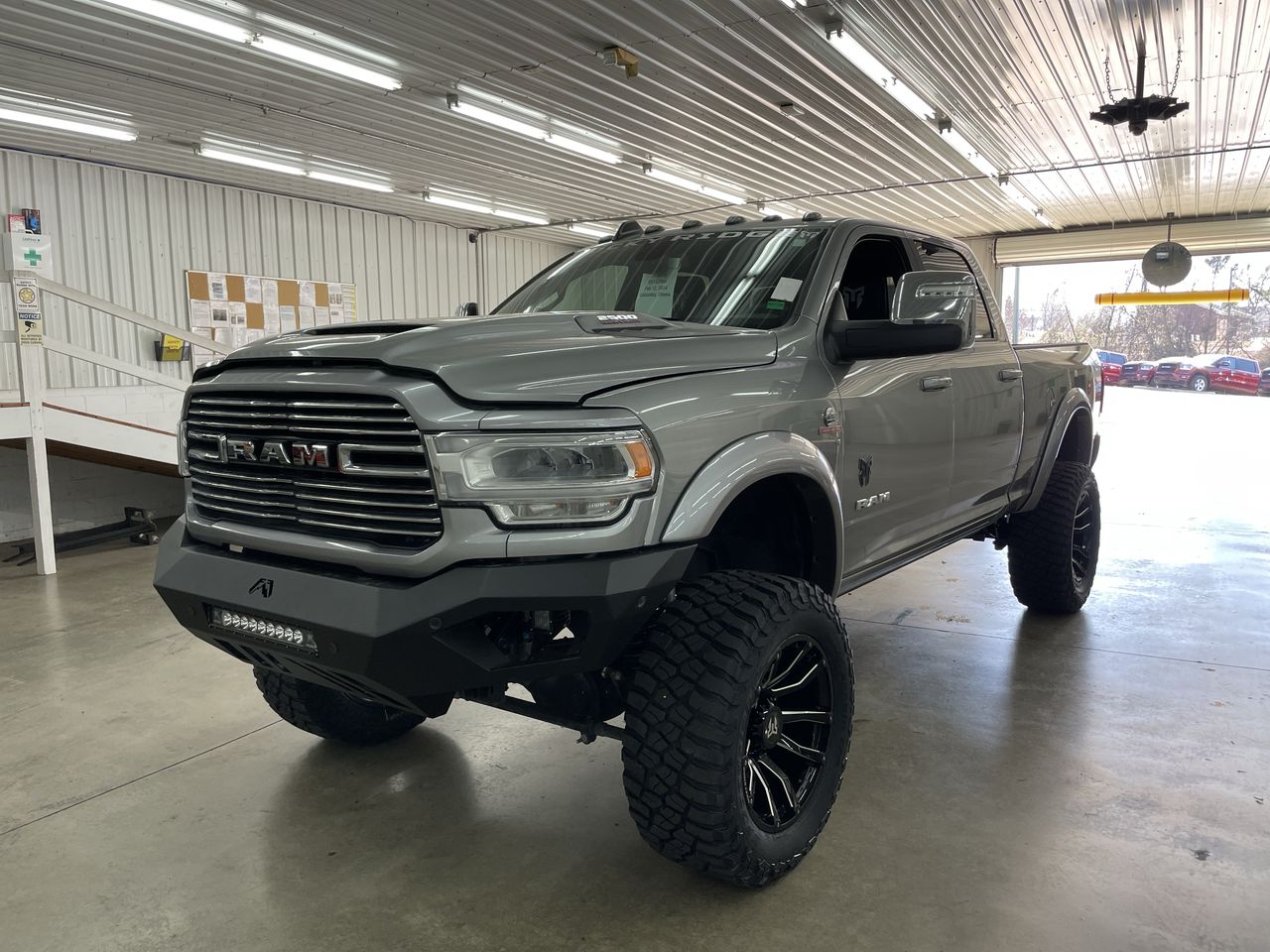 Vehicle Image 10