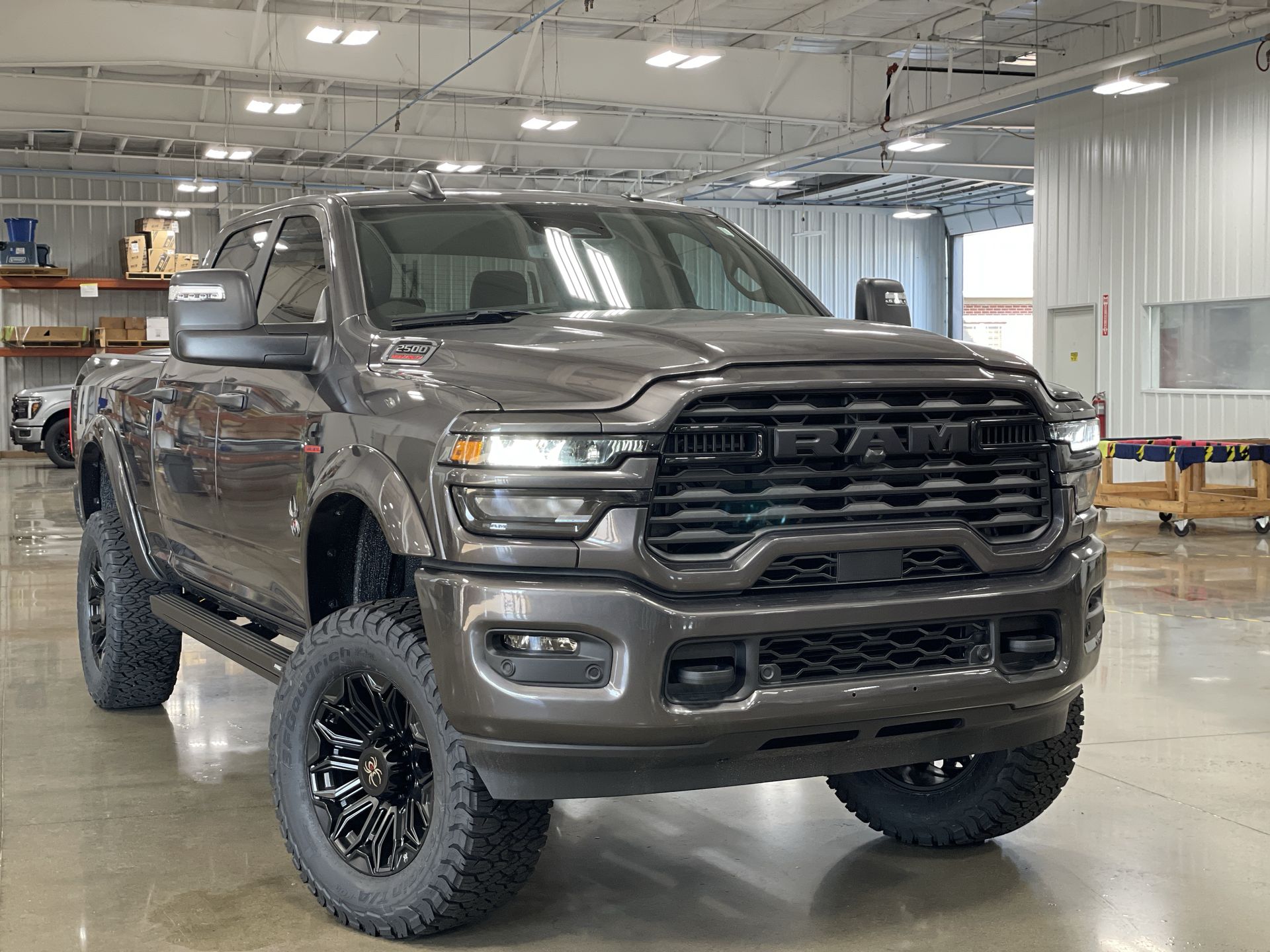 Vehicle Image 10