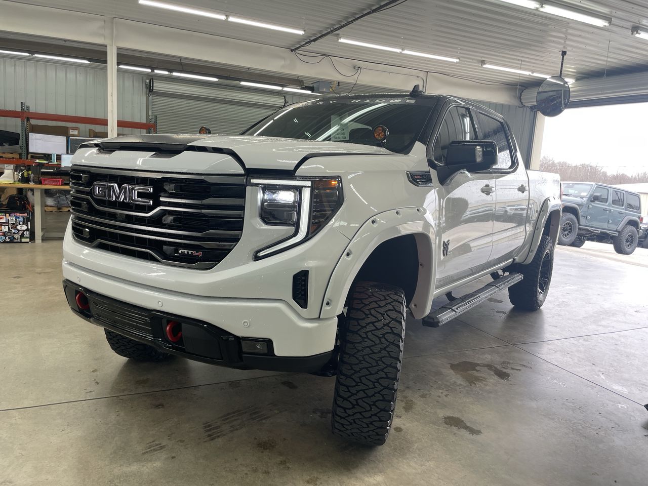 Vehicle Image 10