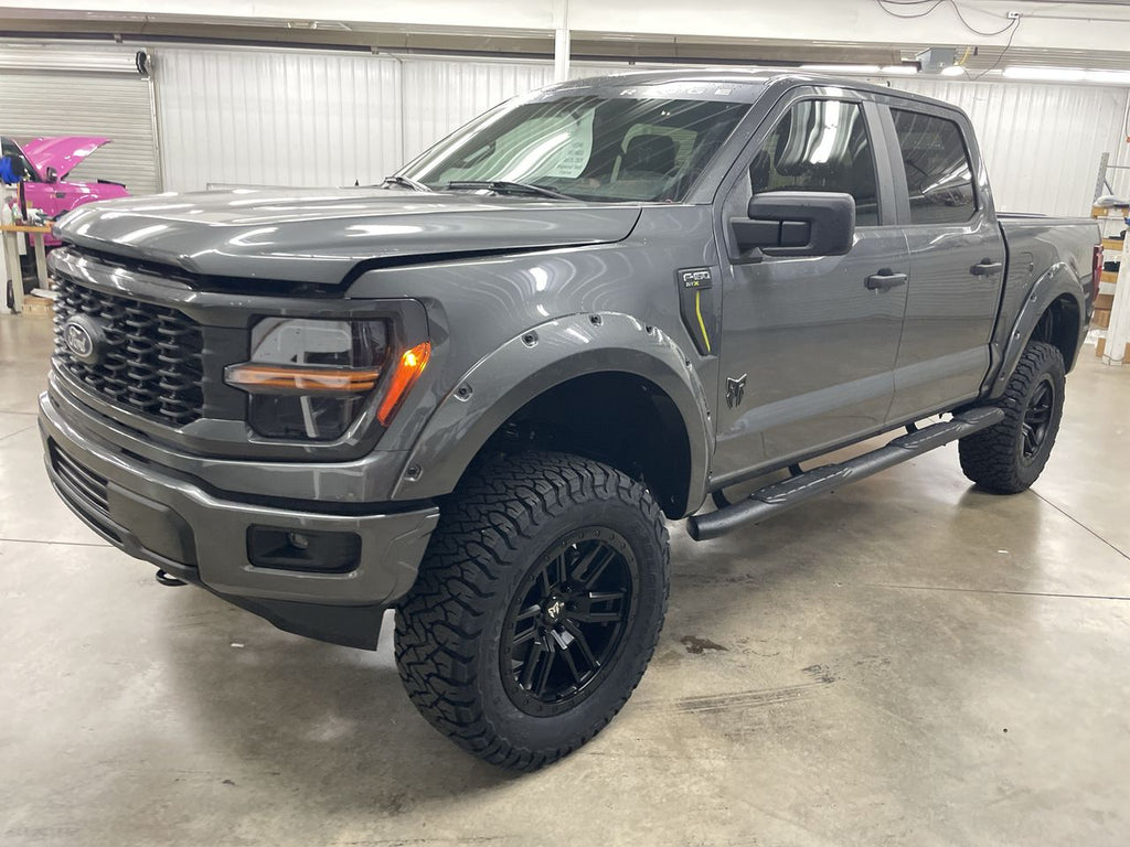 Vehicle Image 10