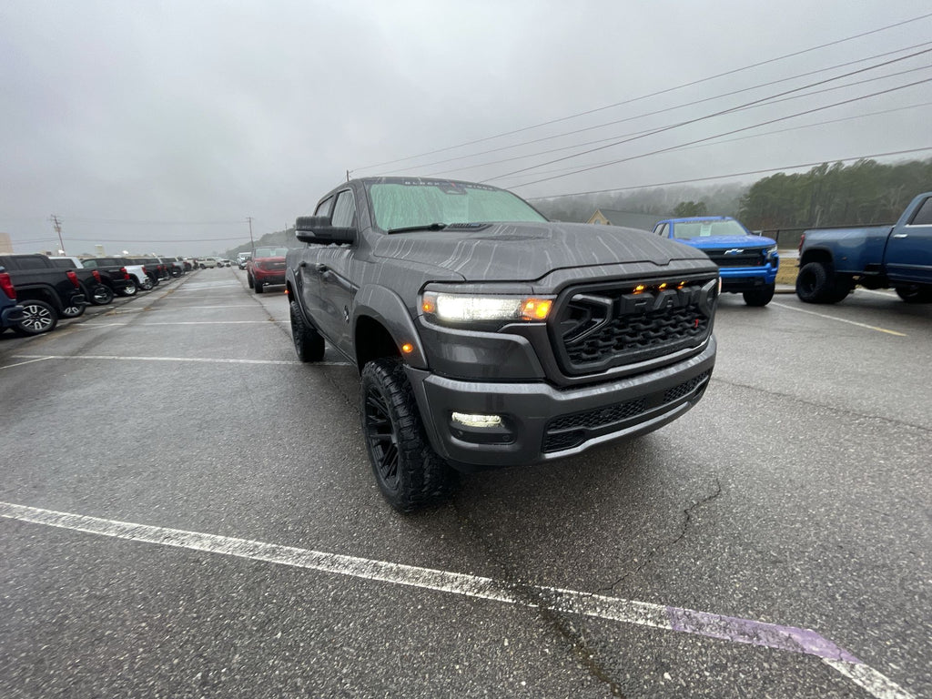 Vehicle Image 10