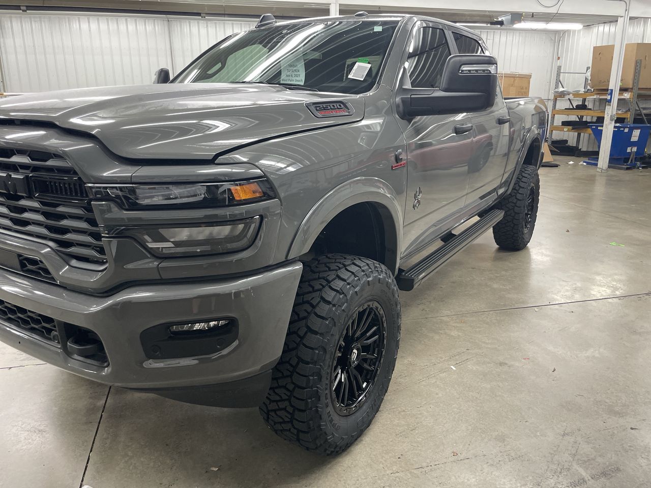 Vehicle Image 10