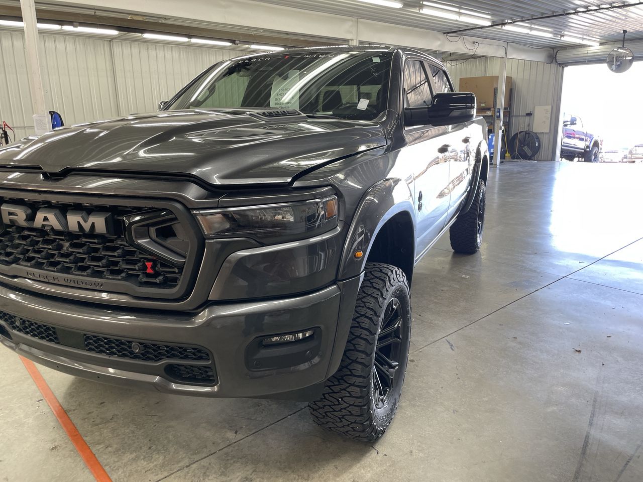 Vehicle Image 10