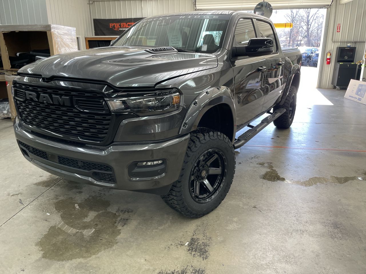 Vehicle Image 10
