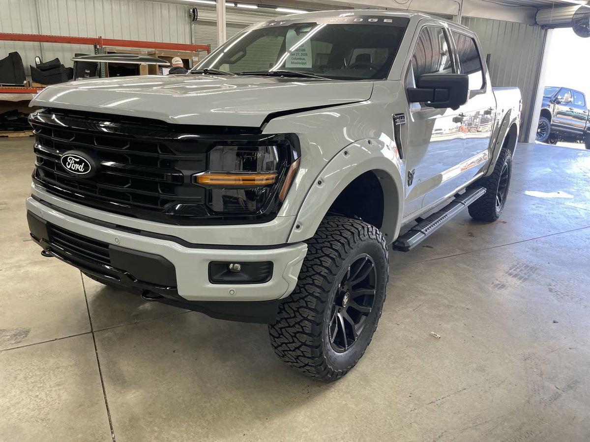 Vehicle Image 10