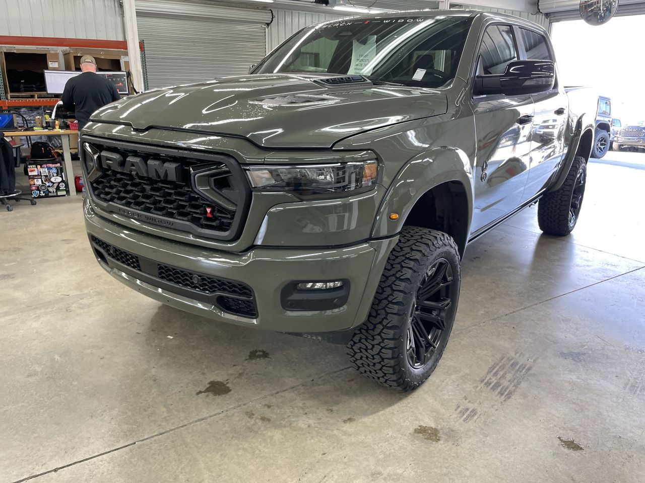 Vehicle Image 10