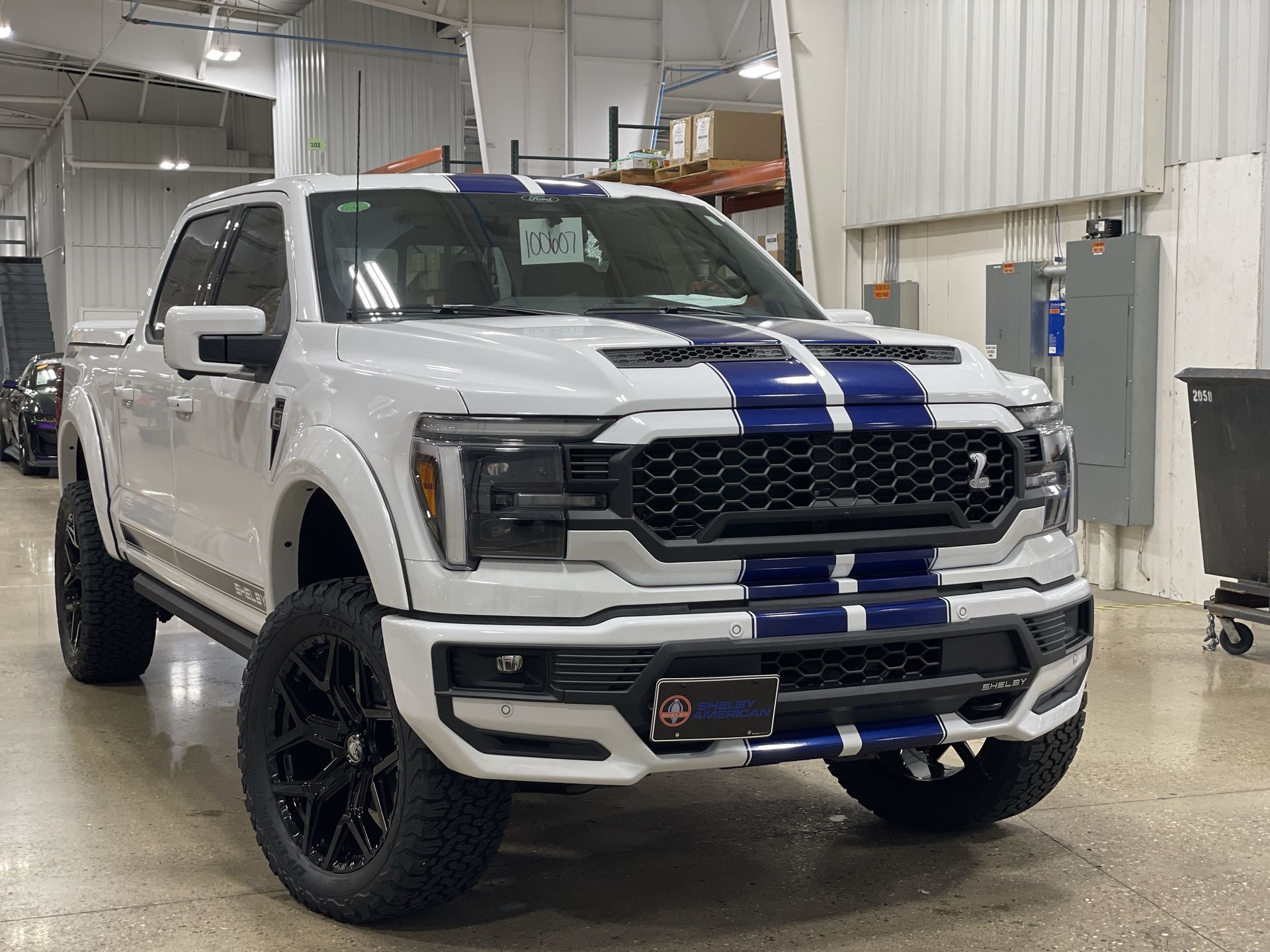 Vehicle Image 10