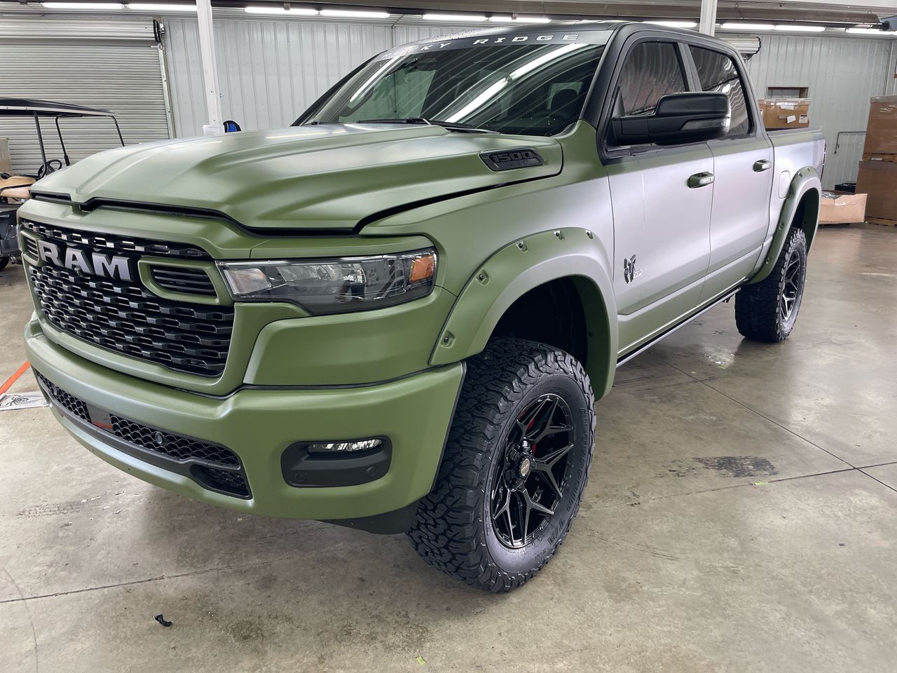 Vehicle Image 10