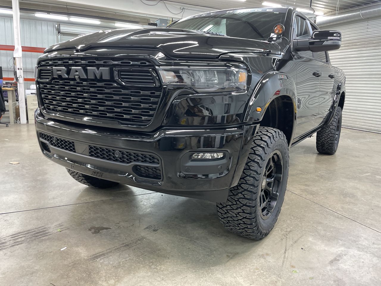 Vehicle Image 10
