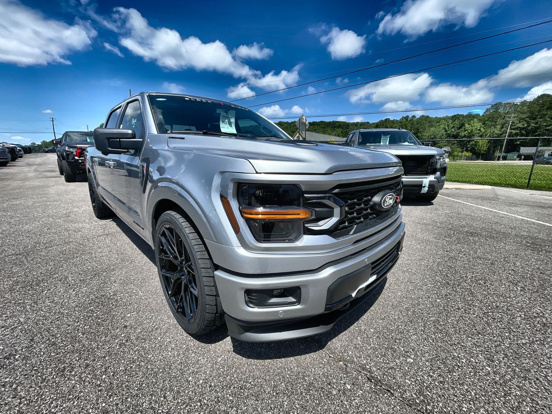 Vehicle Image 10