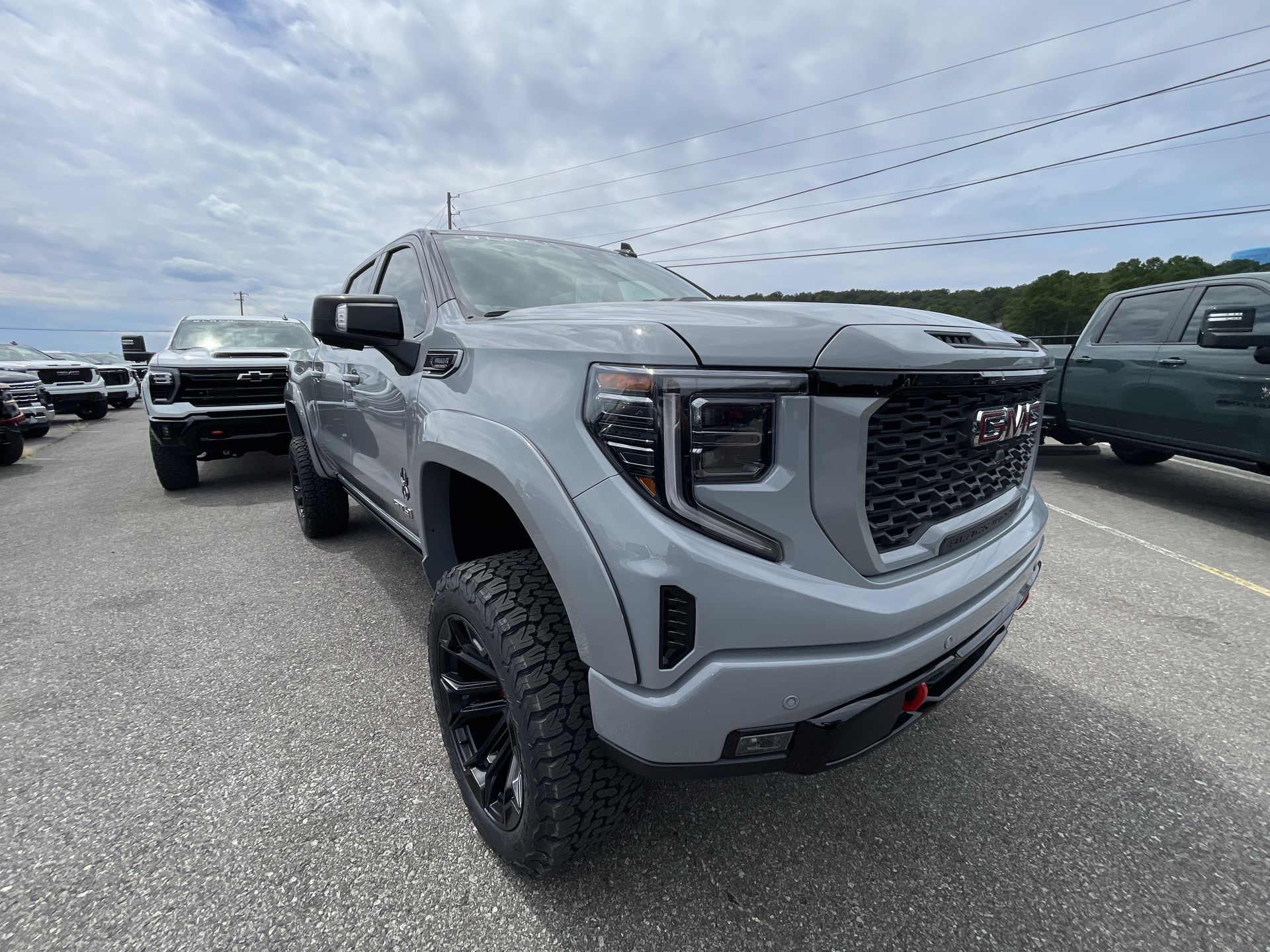 Vehicle Image 10