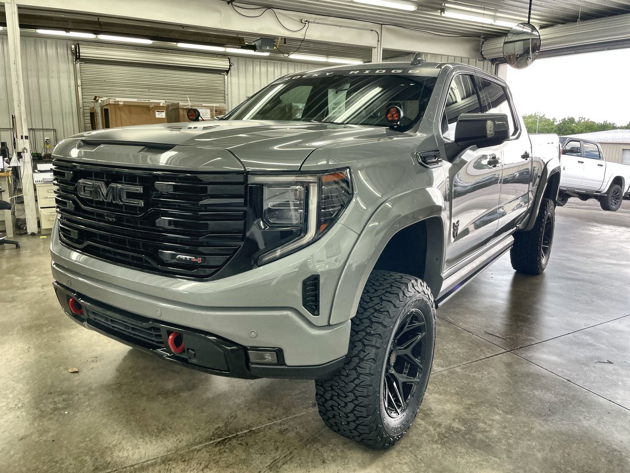 Vehicle Image 10