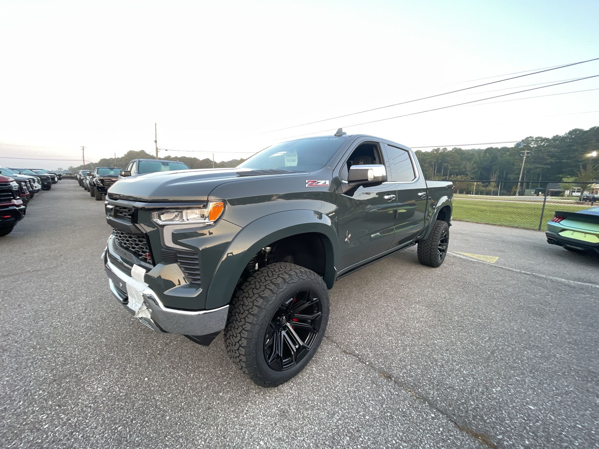 Vehicle Image 10