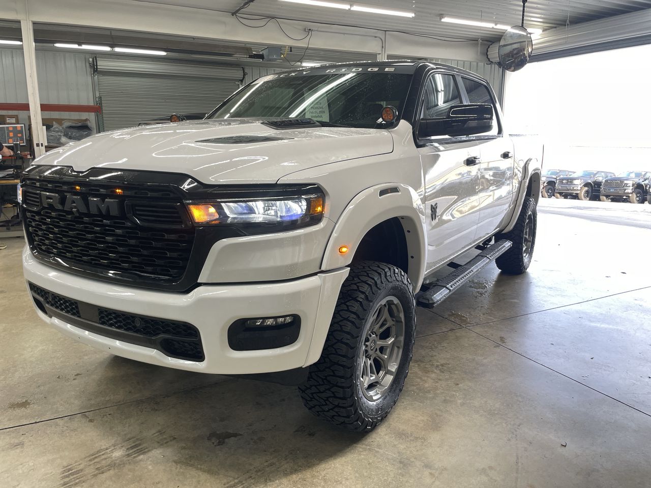 Vehicle Image 10