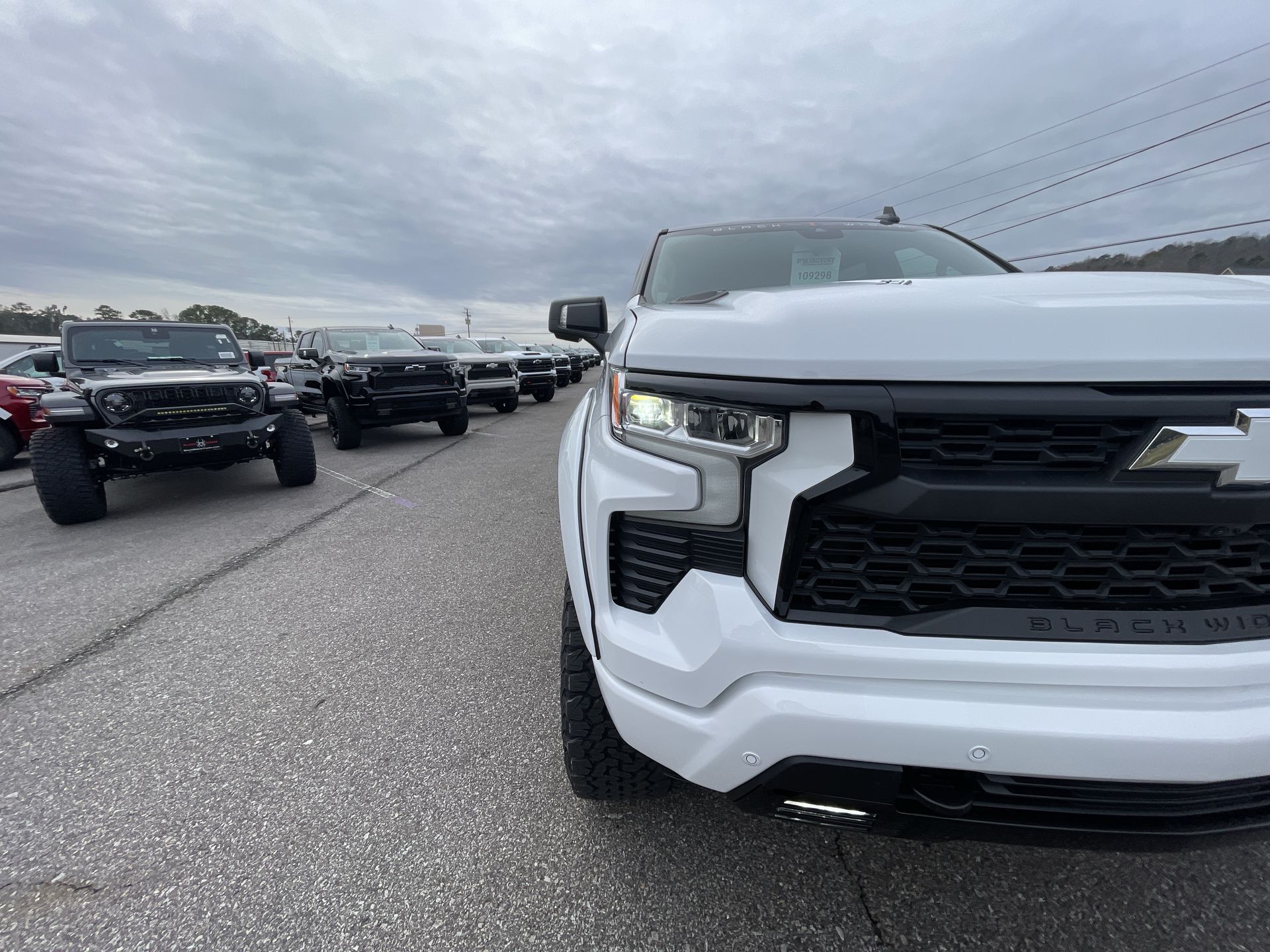 Vehicle Image 10