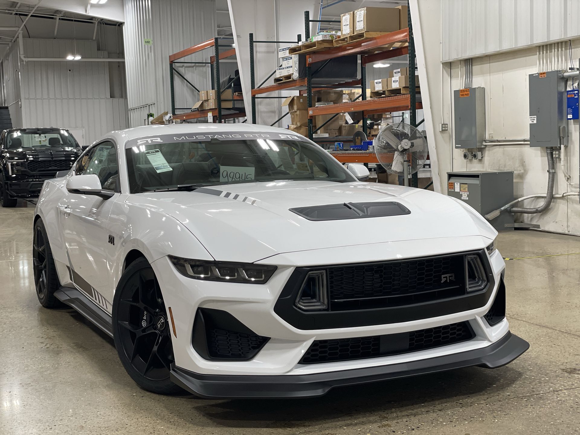 Vehicle Image 10