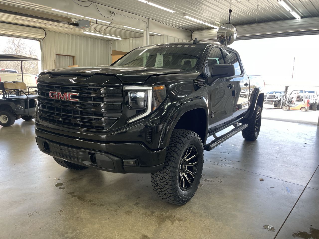 Vehicle Image 10