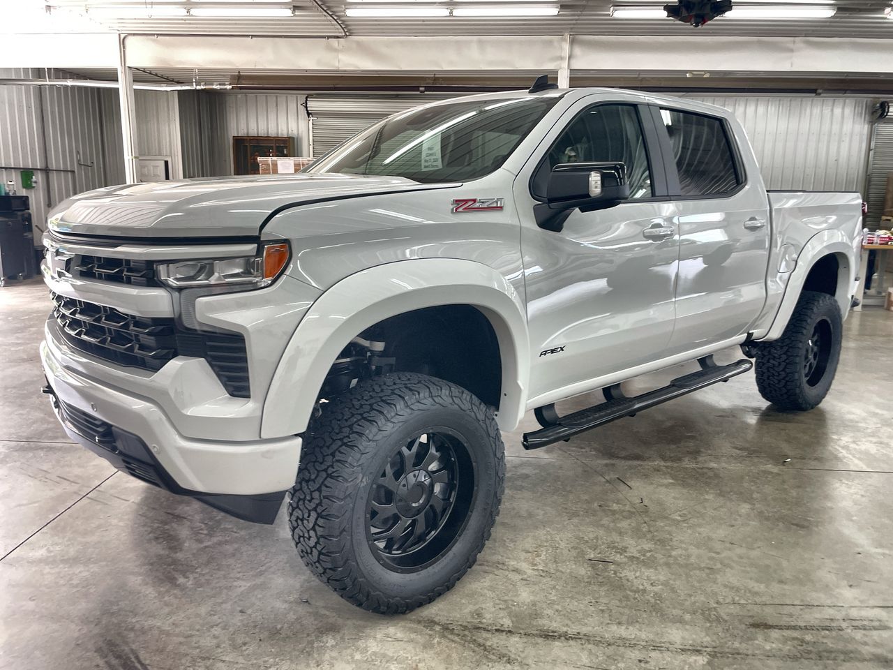 Vehicle Image 10