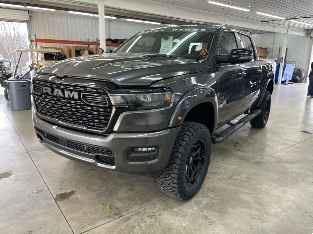 Vehicle Image 10