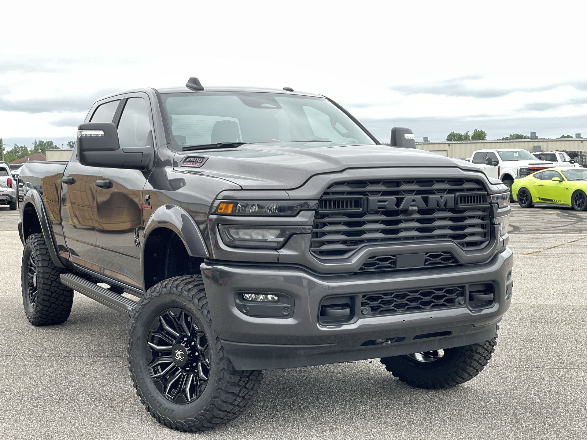 Vehicle Image 10