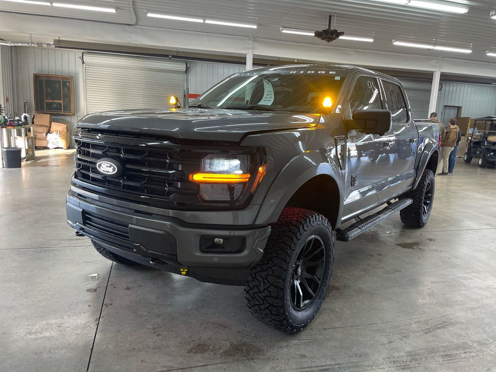 Vehicle Image 10