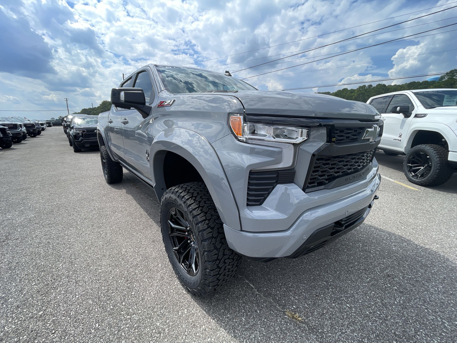 Vehicle Image 10
