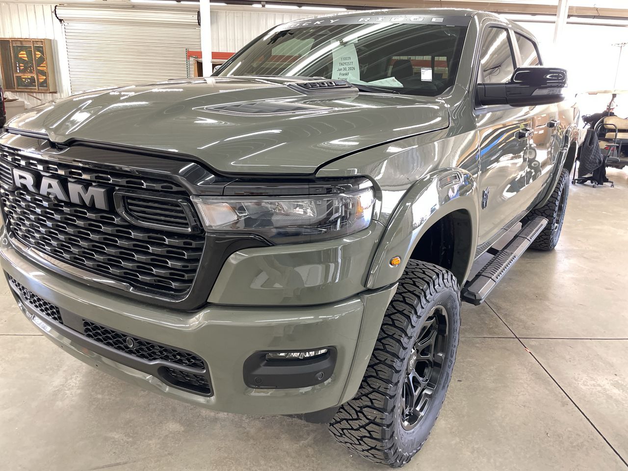 Vehicle Image 10