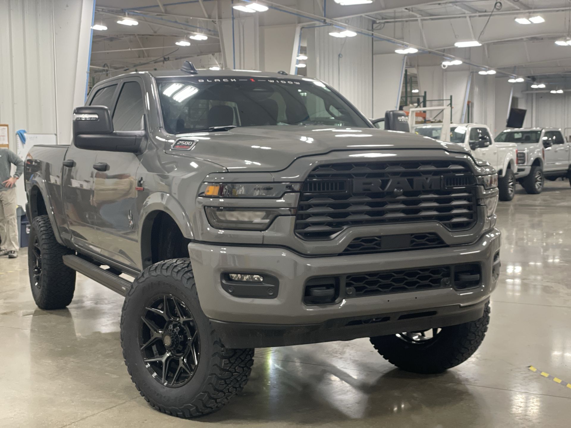 Vehicle Image 10