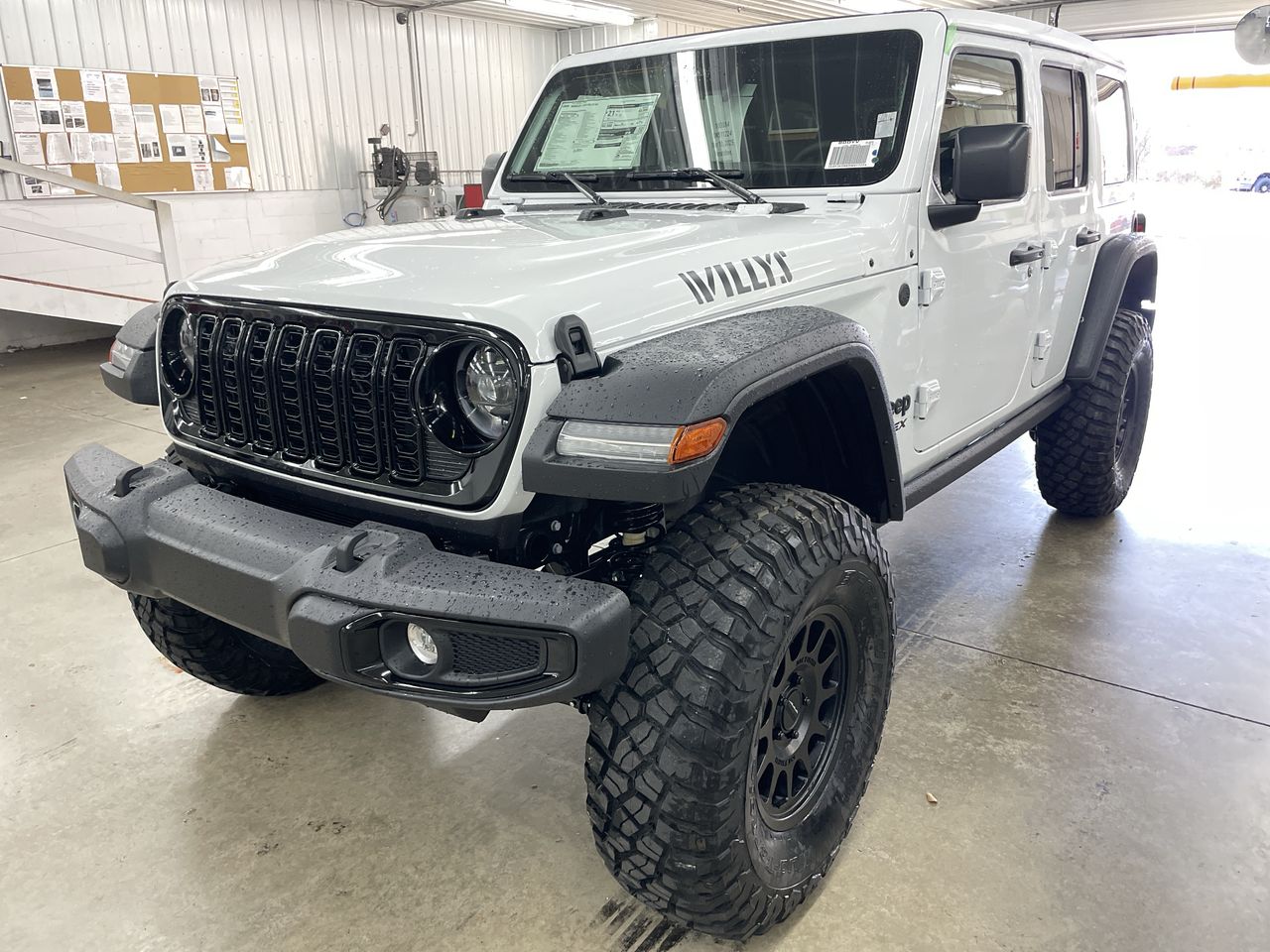Vehicle Image 10